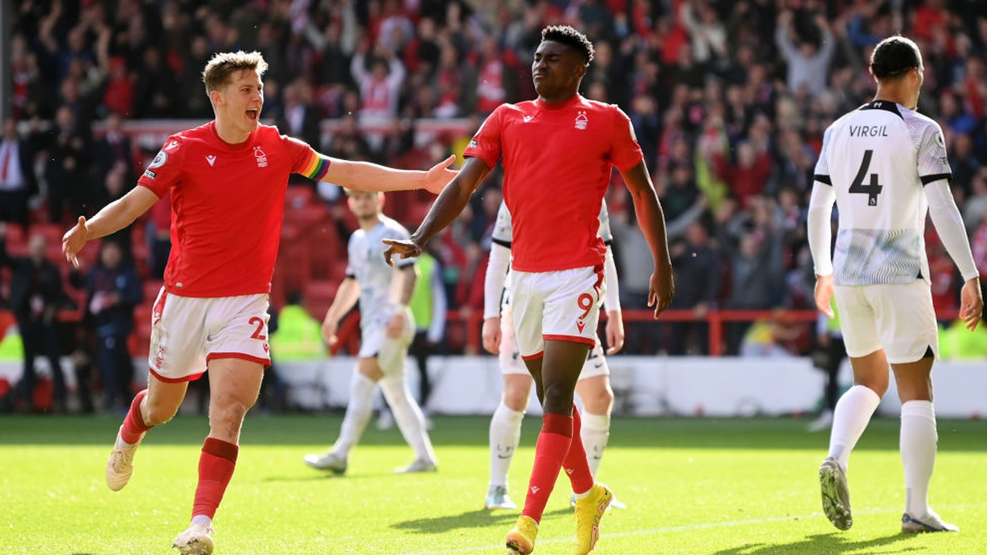 并凭借一球 并凭借一球